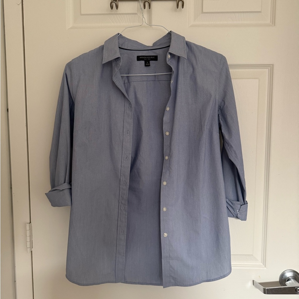Banana Republic Button Down Women’s Shirt